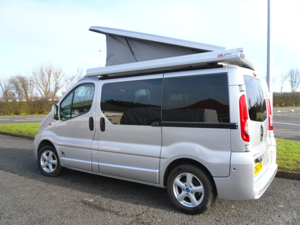 Vauxhall Vivaro 2900 SWB Pop Top Campervan ⋆ Quirky Campers