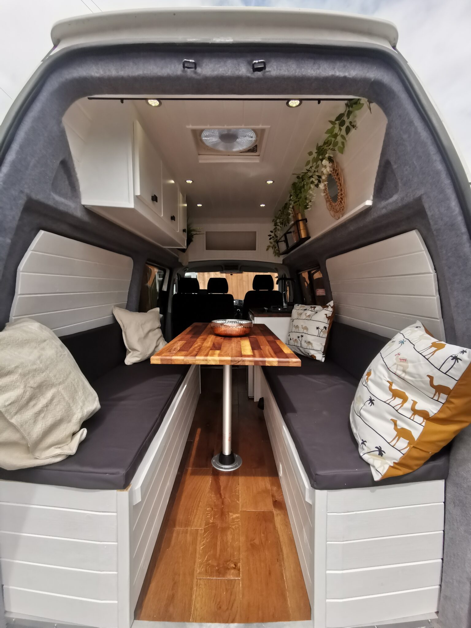 Volkswagen Transporter high top ⋆ Quirky Campers