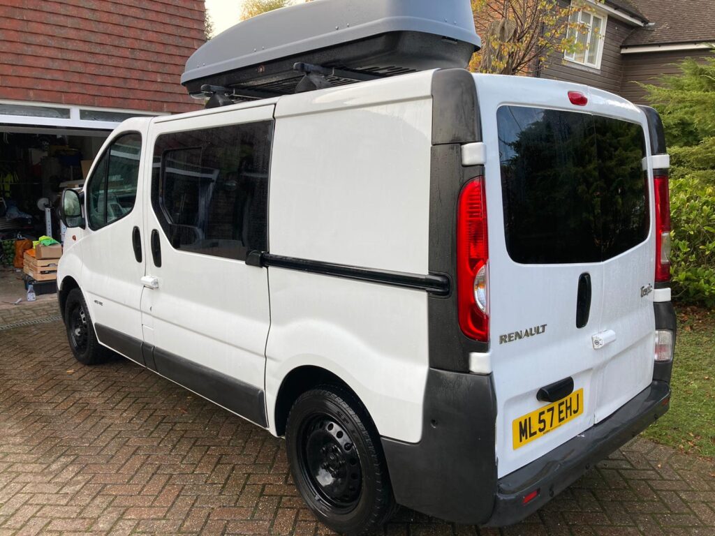 Renault Trafic Camper Conversion including Drive Away Awning ⋆ Quirky ...