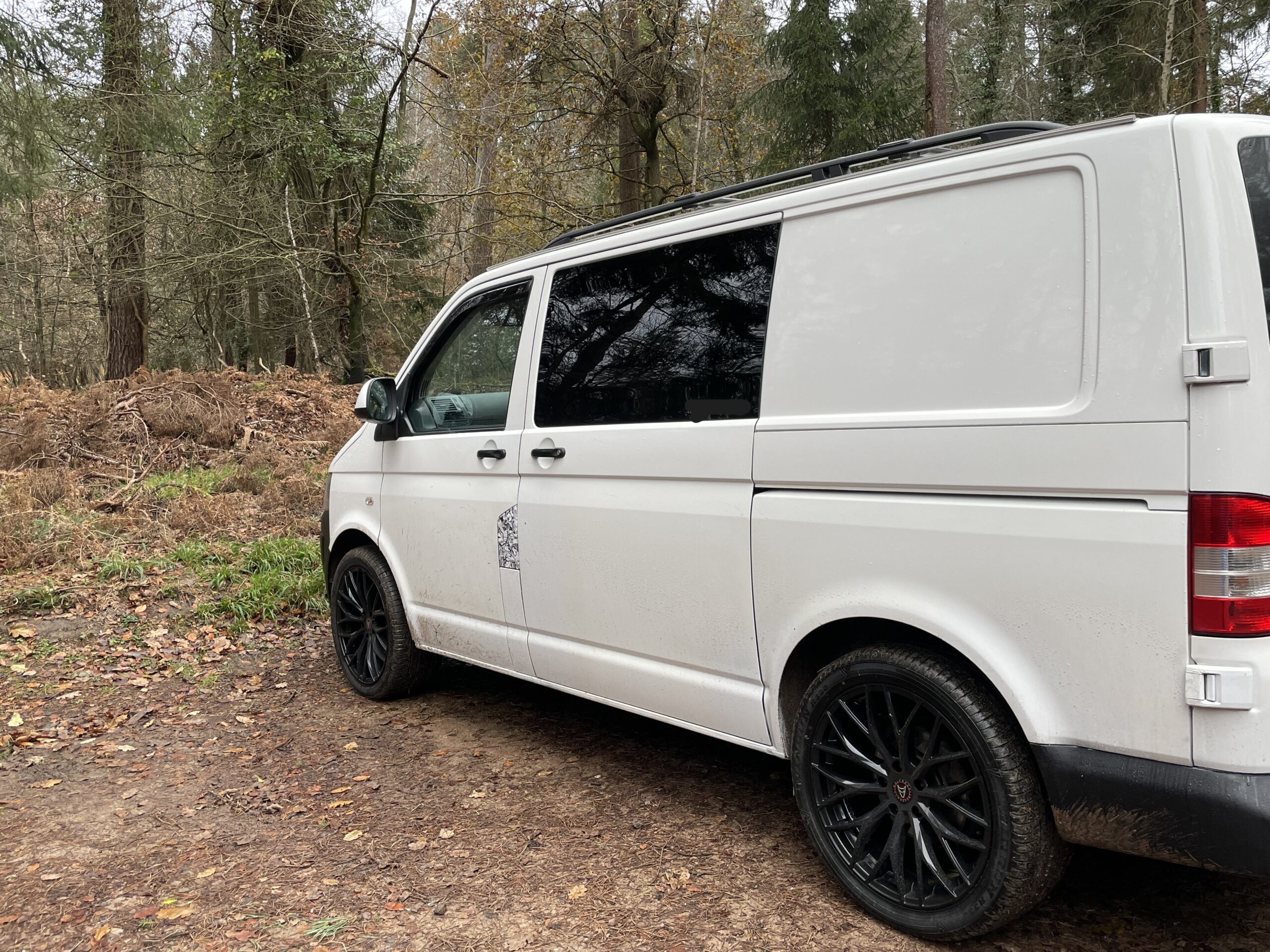 VW TRANSPORTER T28/T5 CAMPERVAN, PERFECT FOR A COUPLE!