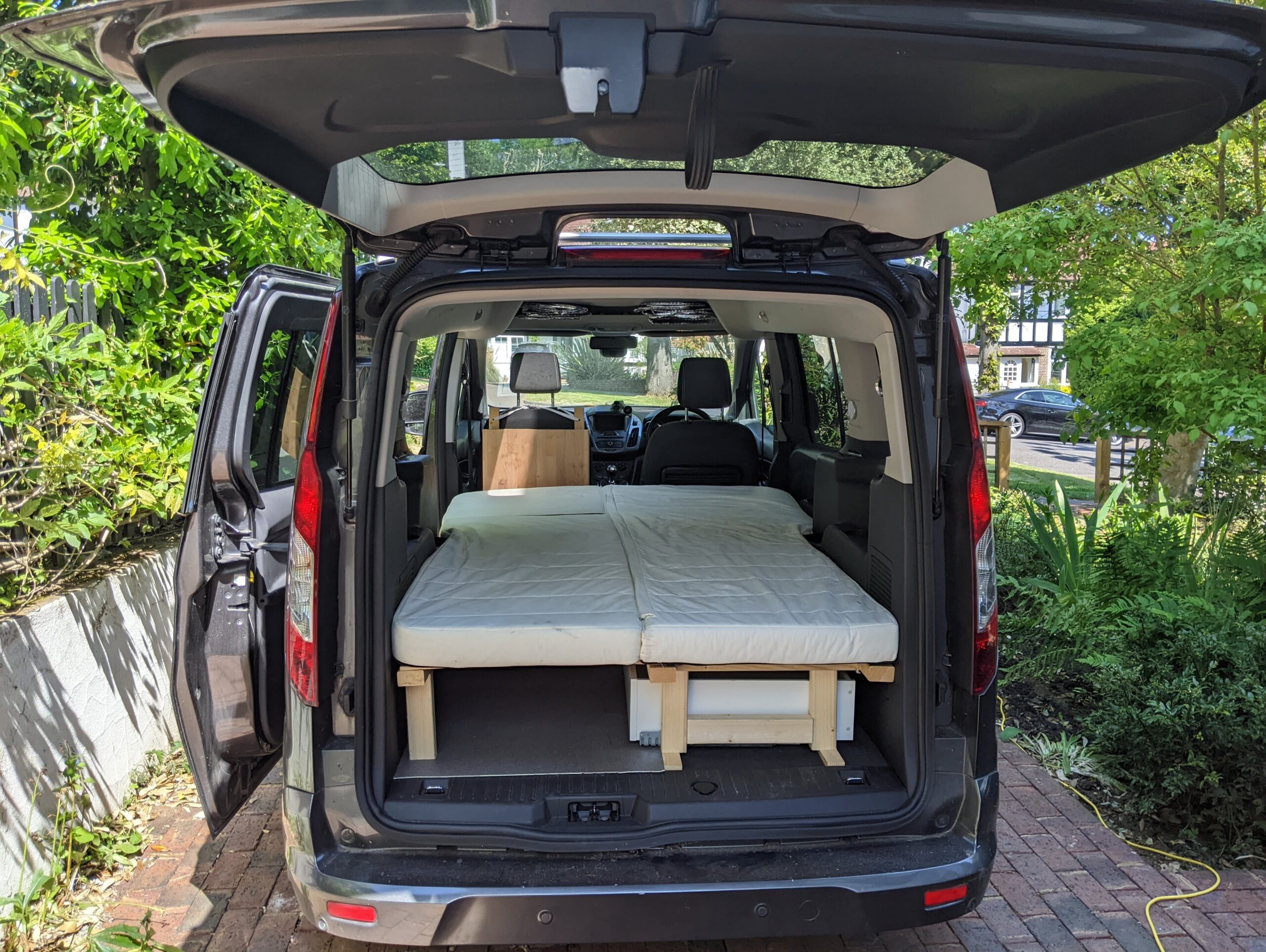 Ford Tourneo Connect: Extremely roomy and versatile
